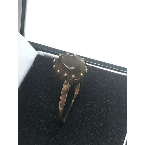 264 - 9ct Gold Claw Set Smokey Quartz Ring (2.3g)