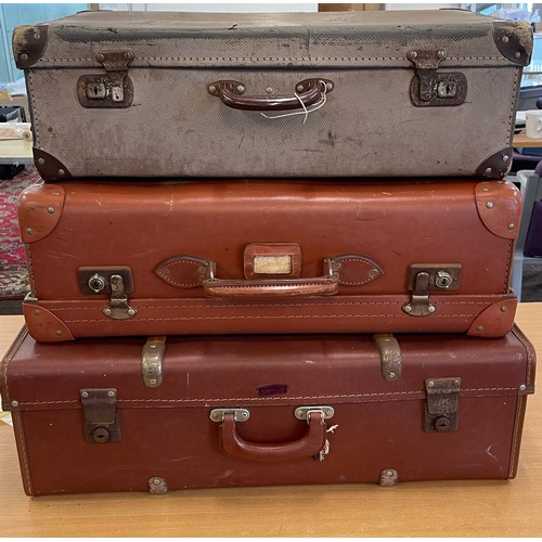 346 - Selection of 3 vintage leather travel cases