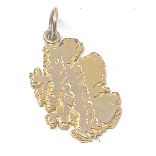 262 - 9ct Gold 'Bonnie Scotland' Pendant (2.4g)