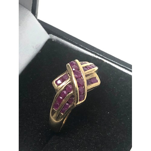 214 - 9ct Gold Ruby Knot Setting Dress Ring (3.2g)