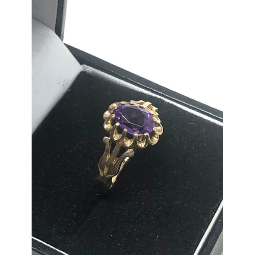 212 - 9ct Gold Vintage Amethyst Buttercup Setting Ring (3.1g)