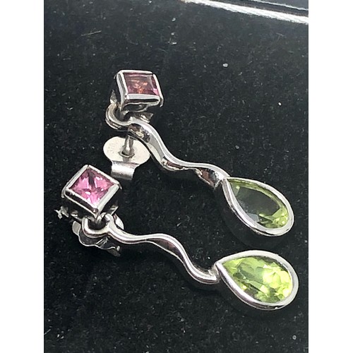 240 - 9ct White Gold Peridot & Tourmaline Drop Earrings (2.8g)