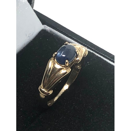 252 - 9ct Gold Sapphire Ring (2.8g)