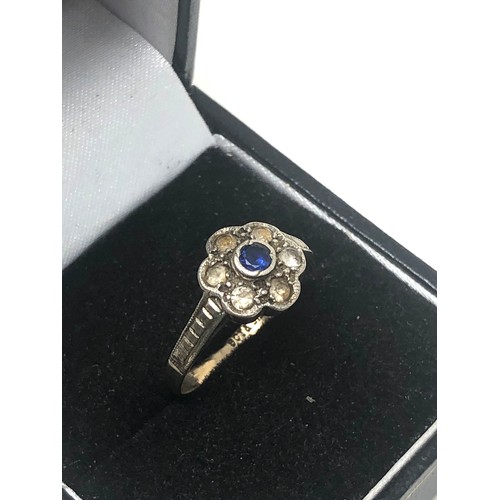 267 - 9ct Gold & Silver Sapphire & Synetic Spinel Vintage Ring (2.3g)