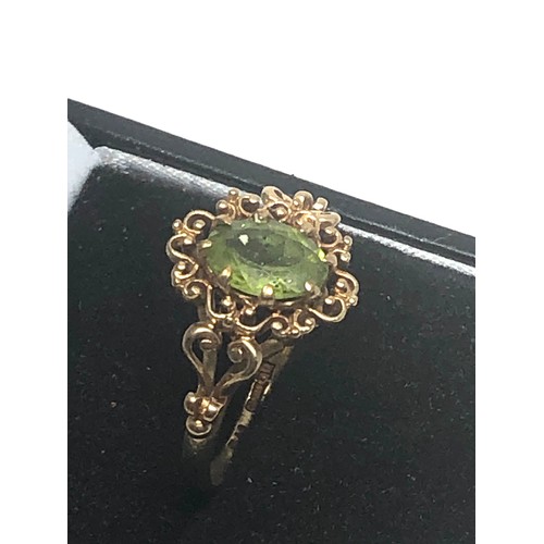 157 - 9ct Gold Vintage Peridot Ornate Openwork Dress Ring (2.6g)