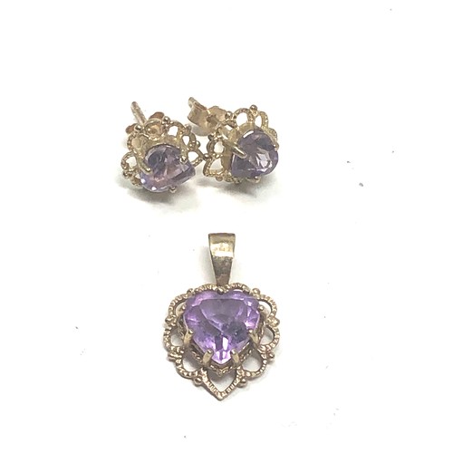 91 - 2 X 9ct Gold Amethyst Heart Pendant & Stud Earrings Set (1.7g)