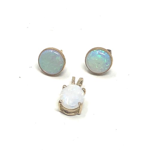 168 - 2 X 9ct Gold Opal Pendant & Paired Stud Earrings (1.5g)