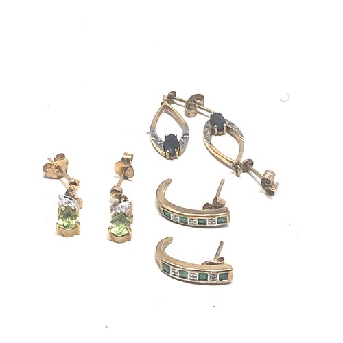 347 - 3 X 9ct Gold Paired Gemstone Drop Earrings Inc. Sapphire, Peridot & Emerald (4.5g)