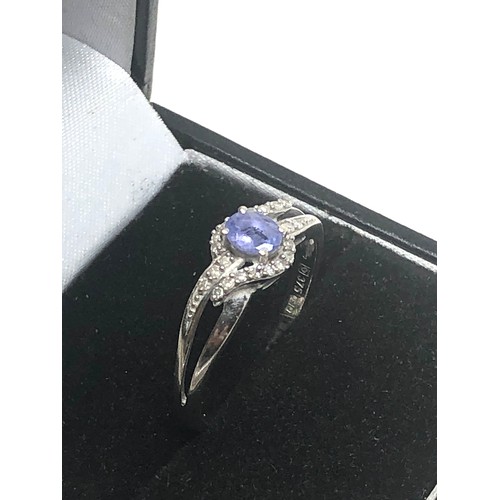 335 - 9ct White Gold Tanzanite & Diamond Ring (2.5g)