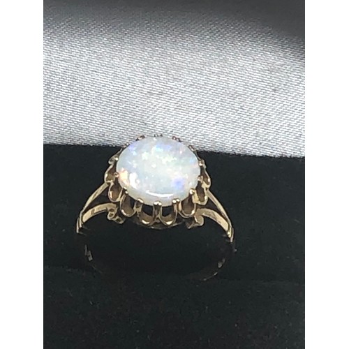 297 - 9ct Gold Claw Set Opal Ring (3g)