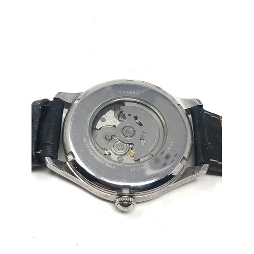 475 - Gents Pulsar automatic 50m  wristwatch the watch is ticking