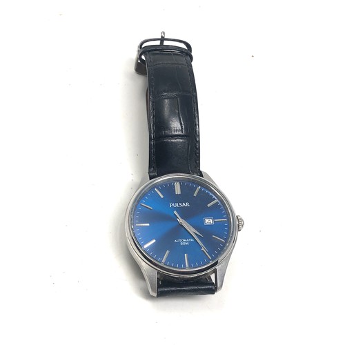 475 - Gents Pulsar automatic 50m  wristwatch the watch is ticking