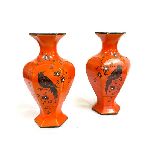 99 - Pair of 1930s Blythe vases each measures approx 9 inches tall