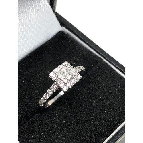 77 - Fine 950 platinum diamond ring set with 0.50ct diamonds