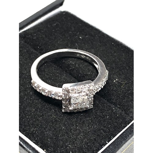 77 - Fine 950 platinum diamond ring set with 0.50ct diamonds