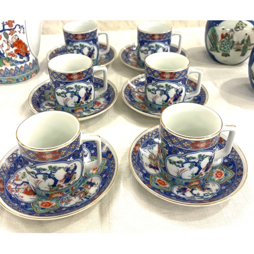 130 - Selection of oriental pottery to include cups, saucers, ginger jars etc, markings to base