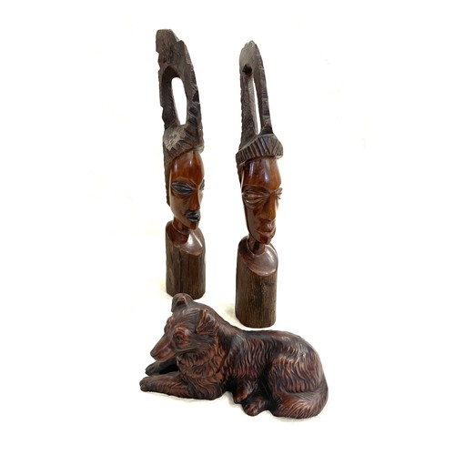 119 - Resin dog ornament, 2 carved wooden figures