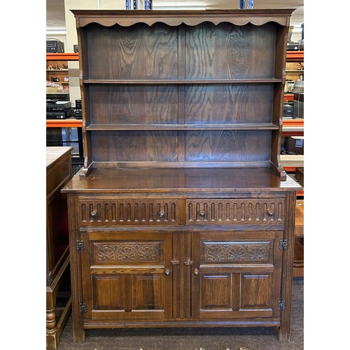 550 - Oak welsh dresser, 2 door, 2 drawer, 2 Shelf plate rack back, approximate measurements Height 70 inc... 