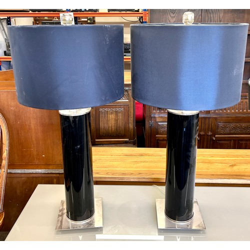 564 - 2 matching table lamps, approximate height 31 inches, both in working order