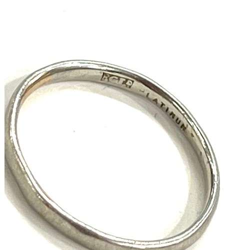 468 - Antique platinum wedding ring total weight approx 2 grams, ring size M