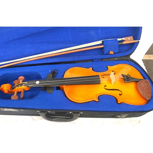 263 - The Stentor violin with all parts and named Stentor case