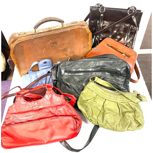 356 - Selection of vintage and later bags