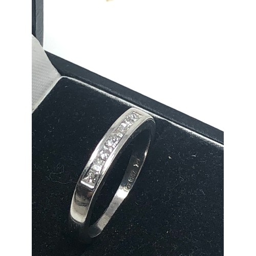 85 - 18ct white gold diamond ring weight 3.7g