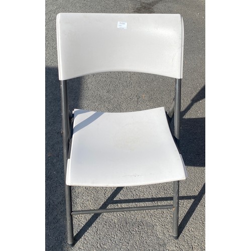 100W - Selection of 4 folding chairs