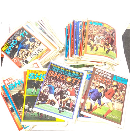 216 - Selection of vintage Shoot magazines