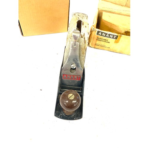 218 - Anant Adjustable plane and a boiler -m8 circulating pump, untested