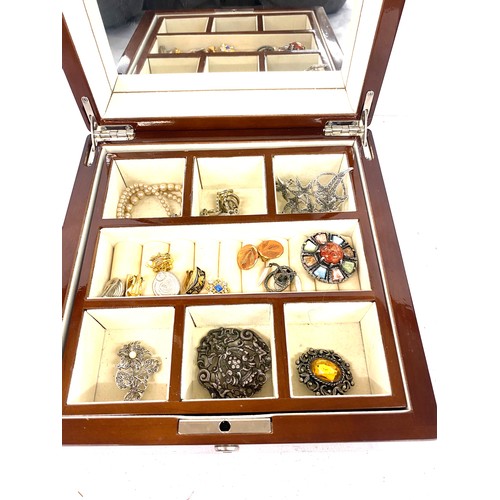 448 - Selection of assorted costume jewellery includes marcasite, brooches etc, in a jewellery box