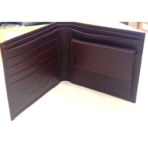 466 - Patek Philippe Geneve leather wallet, boxed