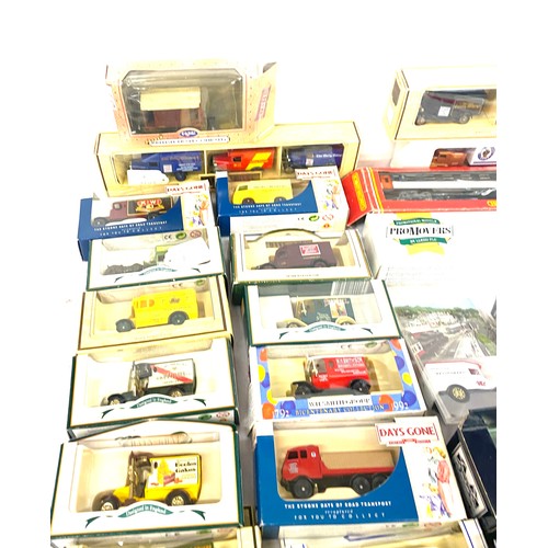 197 - Large selection of boxed die cast cars includes Days Gone, corgi, Hornby etc