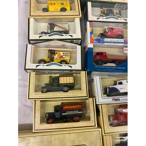 197 - Large selection of boxed die cast cars includes Days Gone, corgi, Hornby etc