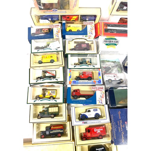 197 - Large selection of boxed die cast cars includes Days Gone, corgi, Hornby etc