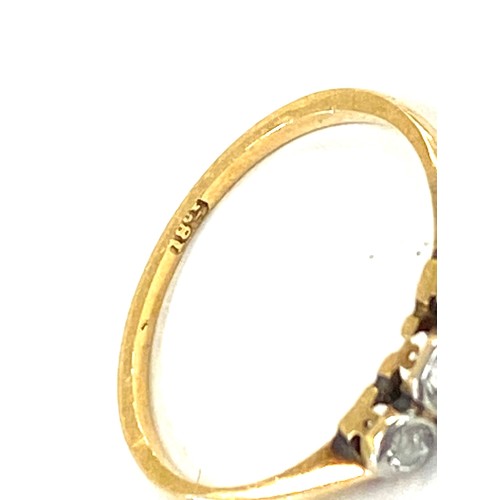 450 - Vintage 18ct gold 3 stone diamond ring marked 18ct weight 1.3grams uk ring size l+