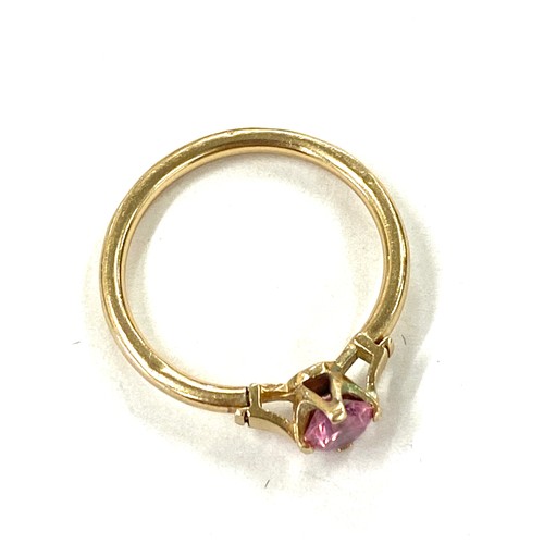 453 - Vintage 9ct gold pink cz Ring marked 9ct weight 1.1grams uk ring size n+