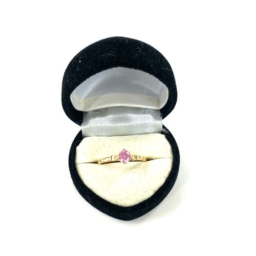 453 - Vintage 9ct gold pink cz Ring marked 9ct weight 1.1grams uk ring size n+