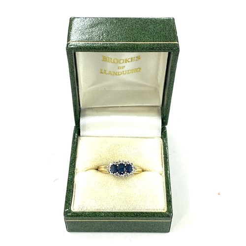 457 - Vintage 9ct gold diamond and sapphire ring marked 9ct total weight 3.2grams uk ring size N