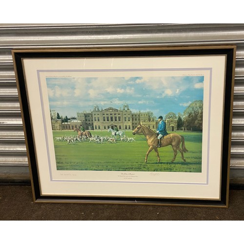 603 - Framed The Duke of Beaufort Hunt mouing off at badminton house by Neil Cawthorne measures approx 26 ... 