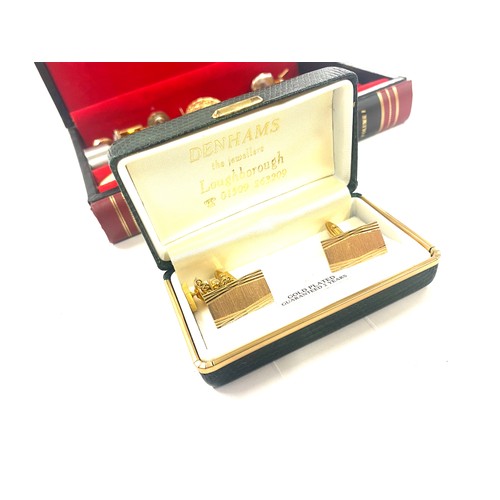 500 - Box of assorted gents vintage cufflinks, tie clips etc