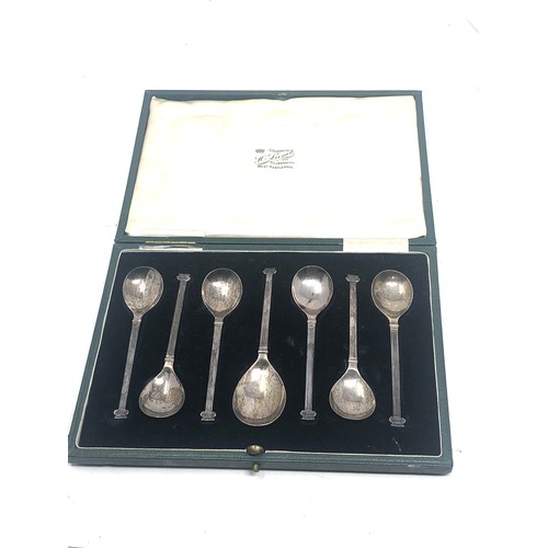 42 - Boxed set of 7 silver tea spoons