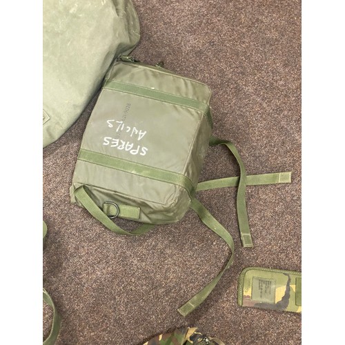 192 - Selection of military bags