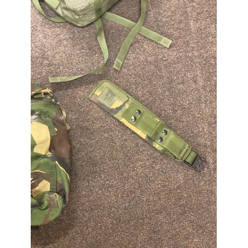 192 - Selection of military bags