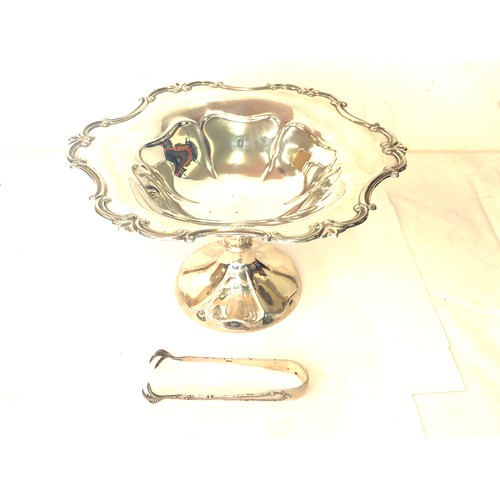 544 - Vintage silver 1906 silver hallmarked centerpiece/fruit bowl, London silver hallmarks total weight a... 