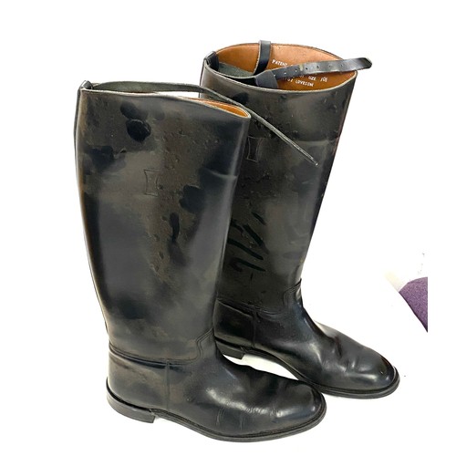 204 - Pair of vintage boxed Mens riding boots