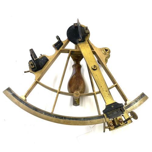 488 - Antique 19th century ships sextant, CH Chevalier Palais Royal Paris