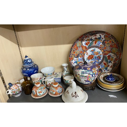 186 - Box of mixed Chinese and oriental design pottery