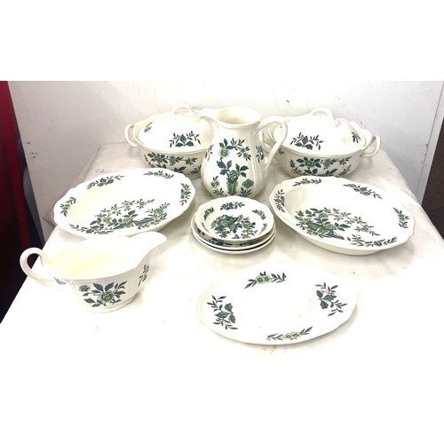 185 - Part wedgwood Green leaf Barlaston dinner service