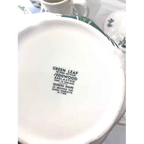 185 - Part wedgwood Green leaf Barlaston dinner service